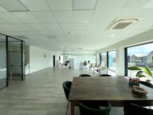 Modern office (195 m²) for rent in Deinze
