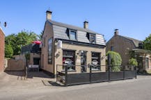 Charmant café (vrij van brouwer) & woonst  te koop.