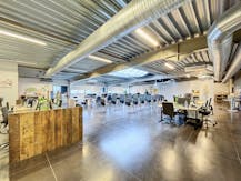 Kantoren (390 m²) met opslagruimte (183 m²) te huur in Melle