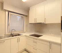 Gelijkvloers appartement met twee slaapkamers, terras en garagebox te Sint-Andries