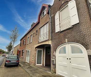 Gelijkvloers appartement met twee slaapkamers, terras en garagebox te Sint-Andries