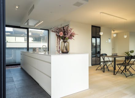 Prachtig afgewerkt appartement van 160m² te koop in het centrum van Waregem