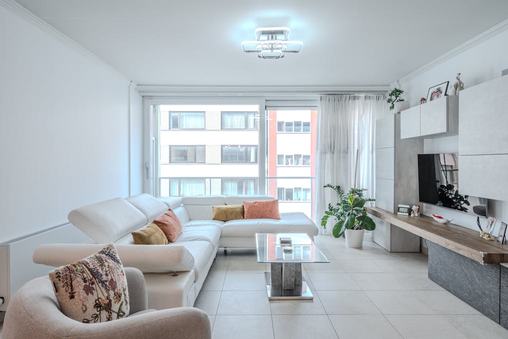 Instapklaar 2-slaapkamerappartement met terras in Oostende