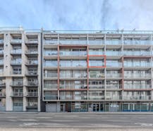 Instapklaar 2-slaapkamerappartement met terras in Oostende