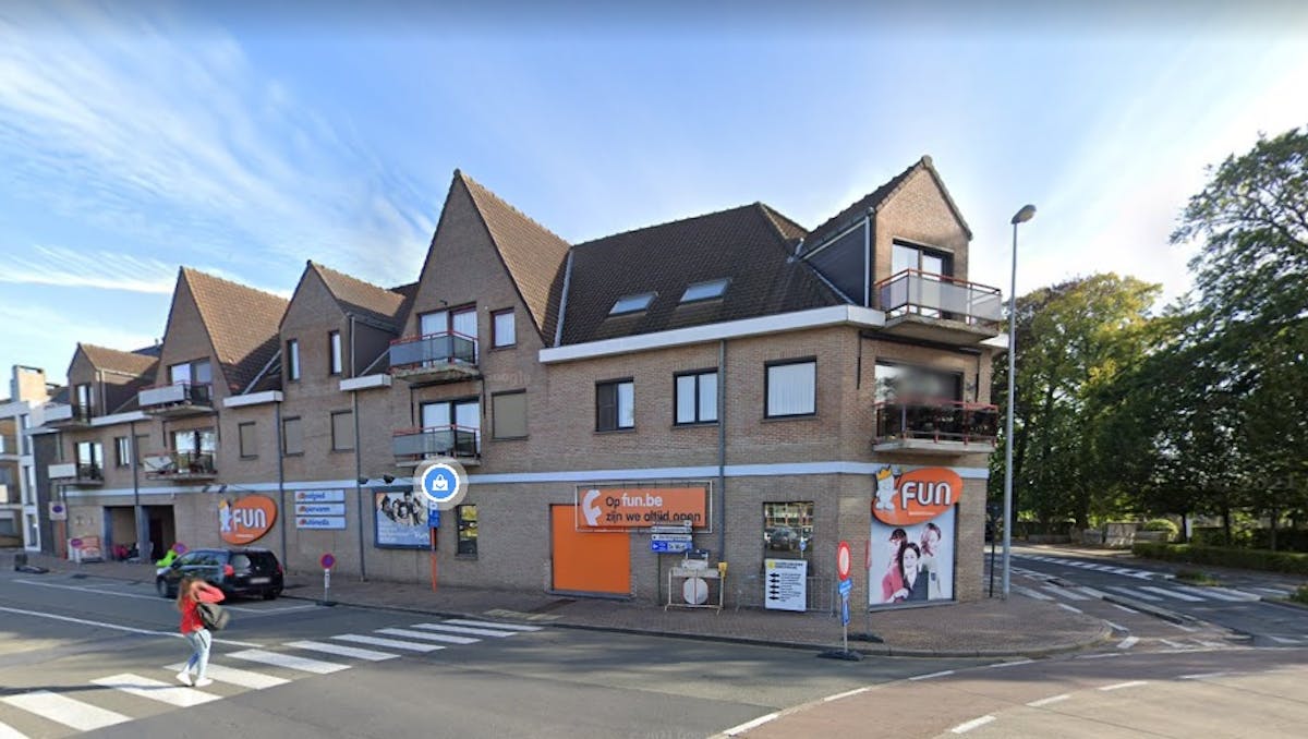 Handelspand te koop van ca. 830 m² op centrale ligging in Torhout
