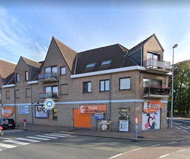 Handelspand te koop van ca. 830 m² op centrale ligging in Torhout
