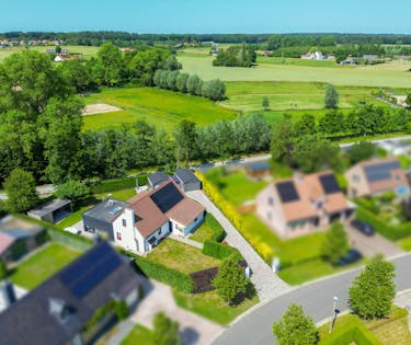 Instapklare energetische villa met 4 slaapkamers te Zedelgem