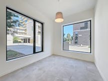 Gelijkvloers BEN-appartement met tuin te huur op Linkeroever