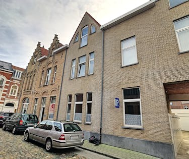 Lichtrijk gelijkvloers appartement met 1 slaapkamer!