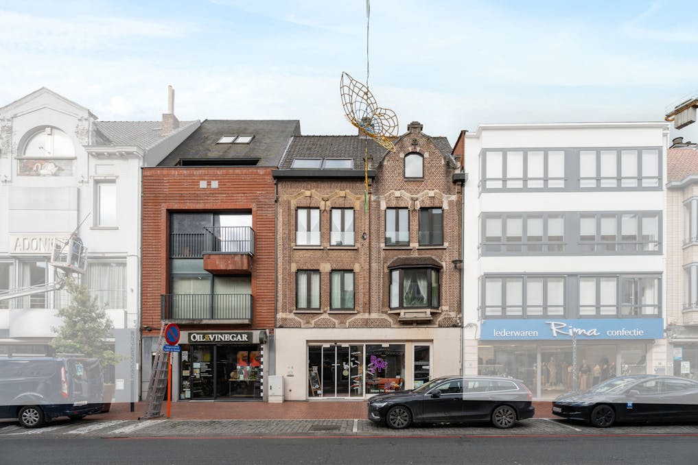 Three-bedroom apartment (125 m²) with roof terrace (82 m²)