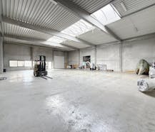 Bedrijfsgebouw te huur in Kortrijk