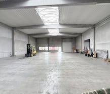 Bedrijfsgebouw te huur in Kortrijk