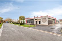 Toonzaal met prachtig ingerichte burelen in Oostnieuwkerke-Staden