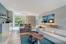 Instapklaar huis met 4 slaapkamers en zwembad in Koolkerke