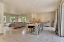 Ruime villa met 5 kamers te koop in Desselgem