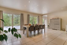 Ruime villa met 5 kamers te koop in Desselgem