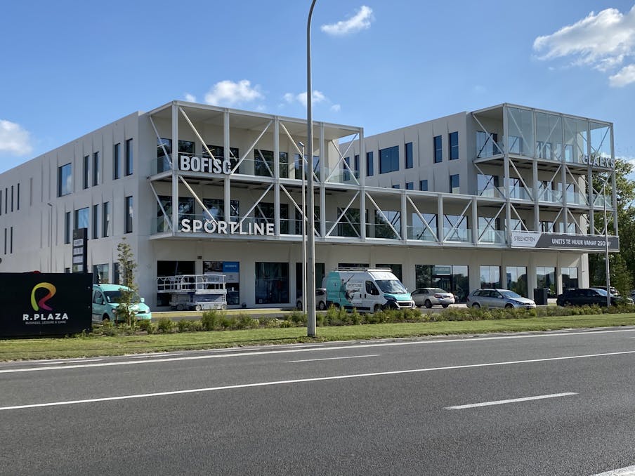Nieuwbouw kantoor van ca. 831 m² op R. Plaza te Roeselare
