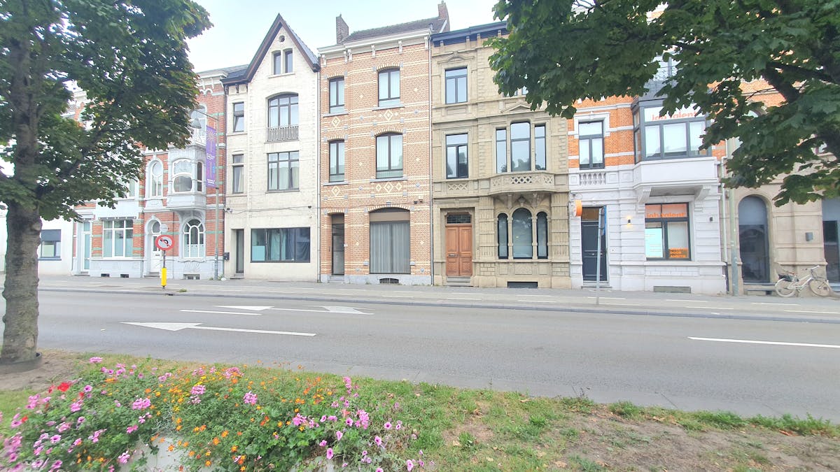 TE HUUR: Handelspand (84m²) in het centrum van Hasselt
