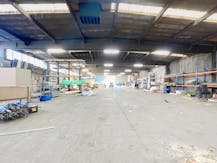 Magazijn (1.571 m²) te huur in Zomergem