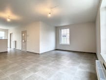 Recente woning met 3 kamers, tuin en garage in Poperinge