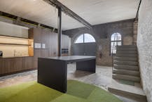 Uniek kantoor van ca. 330 m² te koop in Kortrijk