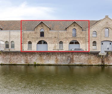 Uniek kantoor van ca. 330 m² te koop in Kortrijk