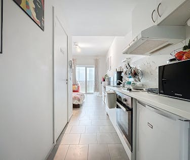 Instapklare Studio met terras te koop in de Parktoren Antwerpen