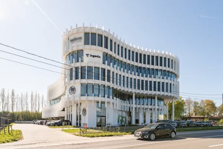 Kantoorgebouw te koop Tielt