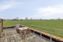 Polyvalente woning in Oudenburg met  grote parking