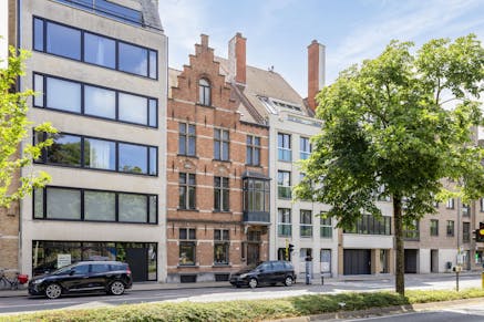 Kantoor met woning te koop Brugge