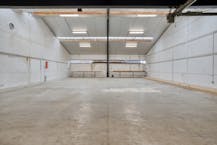 Loods/magazijn van ca. 1.224 m² in Oostnieuwkerke-Staden