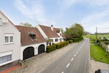 Vrijstaand huis langs de Oude Sluissedijk te Damme