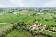 Vrijstaand huis langs de Oude Sluissedijk te Damme