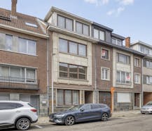 Opbrengsteigendom met potentieel – Circa 200m² Mogelijkheid tot inrichten van appartementen/studio's + garages
