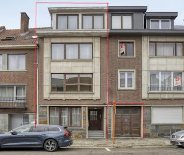 Opbrengsteigendom met potentieel – Circa 200m² Mogelijkheid tot inrichten van appartementen/studio's + garages