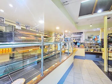 Instapklaar handelspand (ca. 149 m²) te huur nabij UZ Gent