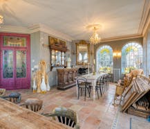 Uniek karaktervol pand met tal van mogelijkheden te Gistel