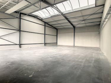 KMO-unit van ca. 192 m² voor opslag te koop in Anzegem