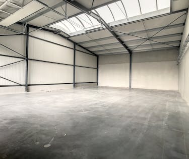 KMO-unit van ca. 192 m² voor opslag te koop in Anzegem