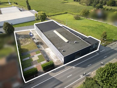 Bedrijfsgebouw verkocht Tiegem