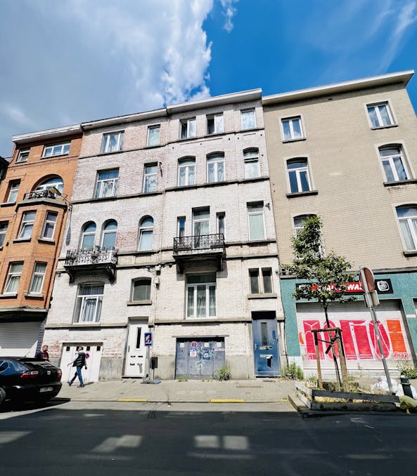 Maison de Rapport Proche Place Saint-Antoine