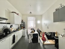 Maison de Rapport Proche Place Saint-Antoine