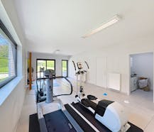 Te huur: praktijk- of kantoorruimte mét grote tuin in de Kapelstraat (Ursel) (85 m²)