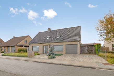 Villa te koop Dikkebus