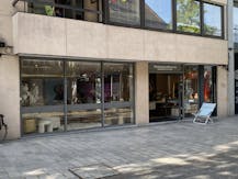 Handelsgelijkvloers in de Ooststraat te Roeselare