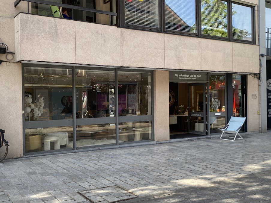 Handelsgelijkvloers in de Ooststraat te Roeselare