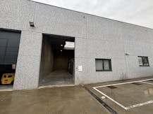 KMO-unit met kantoorruimte te huur in Sint-Eloois-Vijve