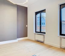 Schaarbeek - Karaktervol kantoorverdieping in herenhuis te huur