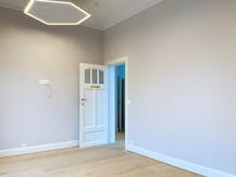 Schaarbeek - Karaktervol kantoorverdieping in herenhuis te huur