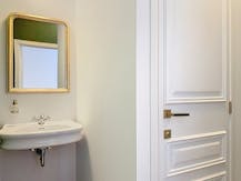 Schaarbeek - Karaktervol kantoorverdieping in herenhuis te huur